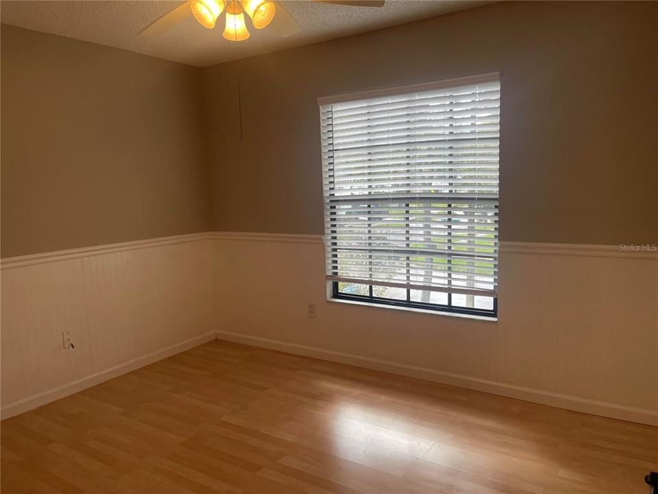 Upstairs front bedroom