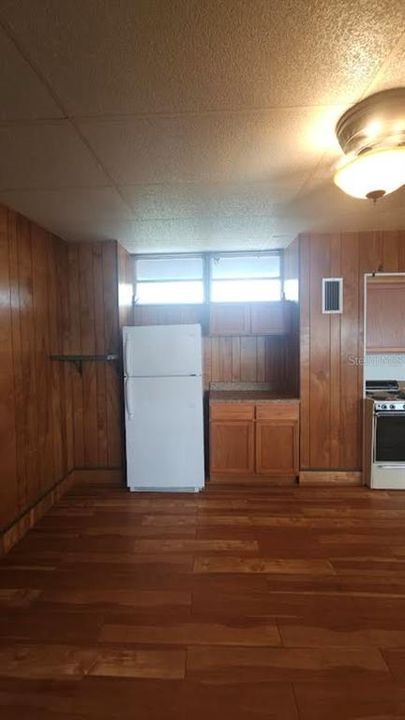 For Rent: $1,195 (1 beds, 1 baths, 1000 Square Feet)