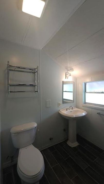 For Rent: $1,195 (1 beds, 1 baths, 1000 Square Feet)