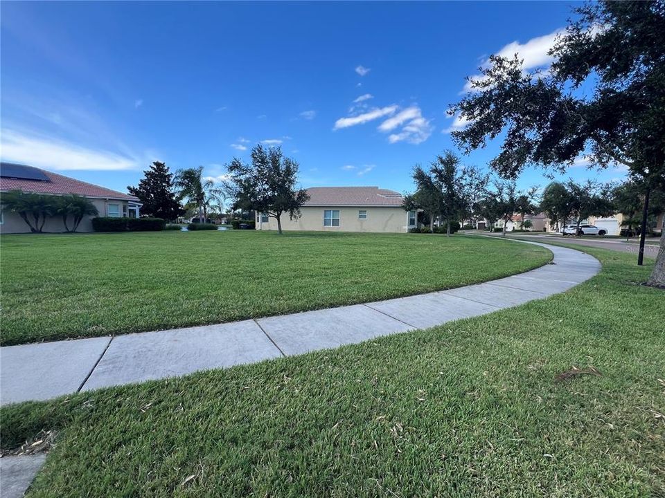 Active With Contract: $440,000 (3 beds, 2 baths, 1888 Square Feet)