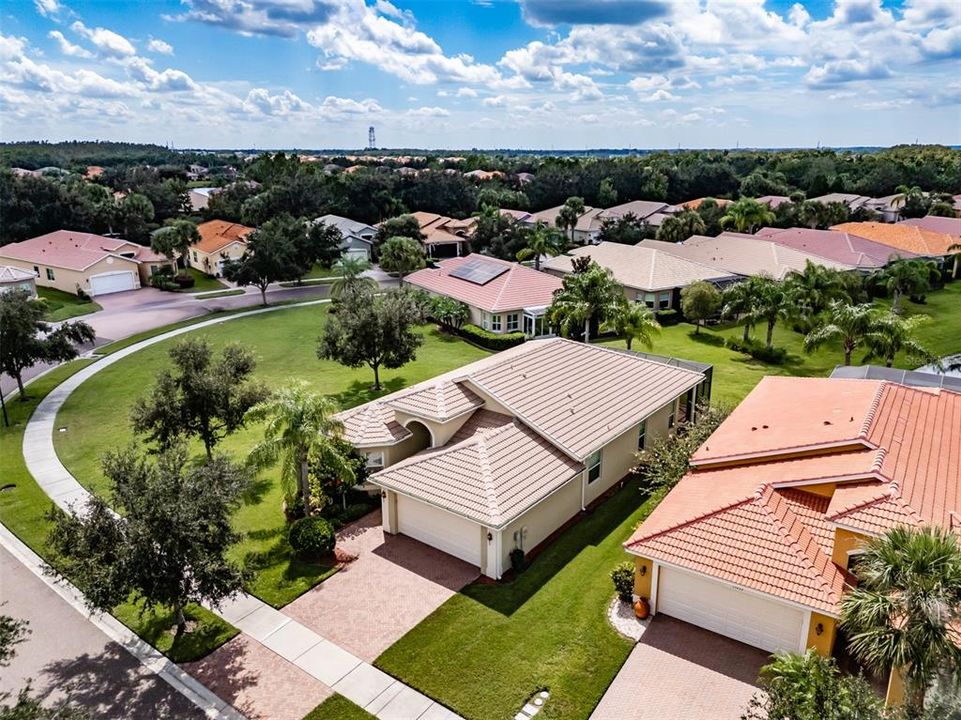 Active With Contract: $440,000 (3 beds, 2 baths, 1888 Square Feet)