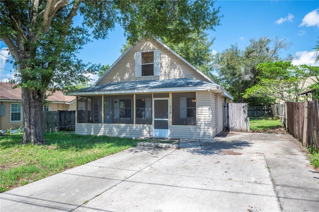 For Sale: $215,000 (3 beds, 2 baths, 1332 Square Feet)