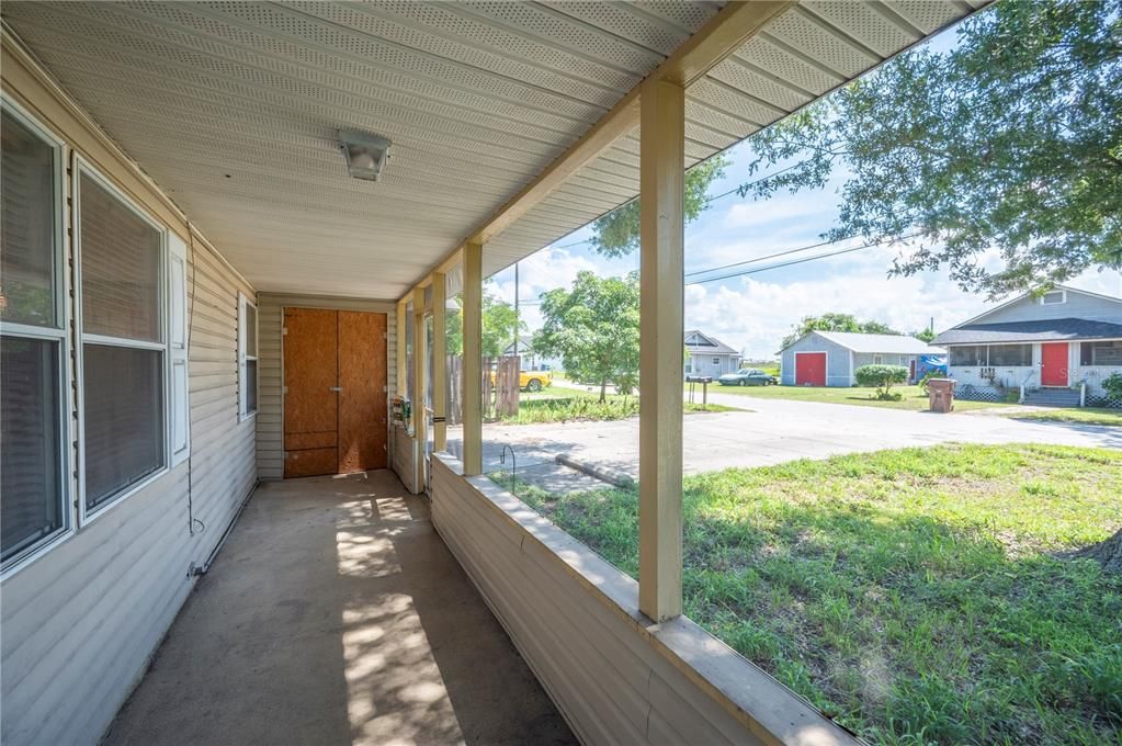 For Sale: $215,000 (3 beds, 2 baths, 1332 Square Feet)