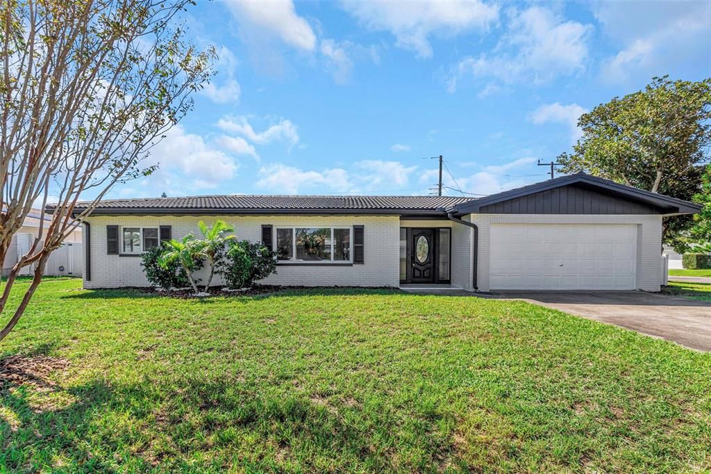 For Sale: $580,000 (3 beds, 2 baths, 1656 Square Feet)