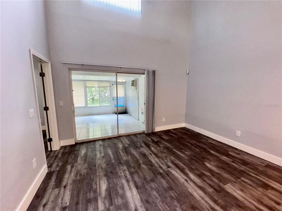 For Rent: $2,095 (3 beds, 2 baths, 1378 Square Feet)