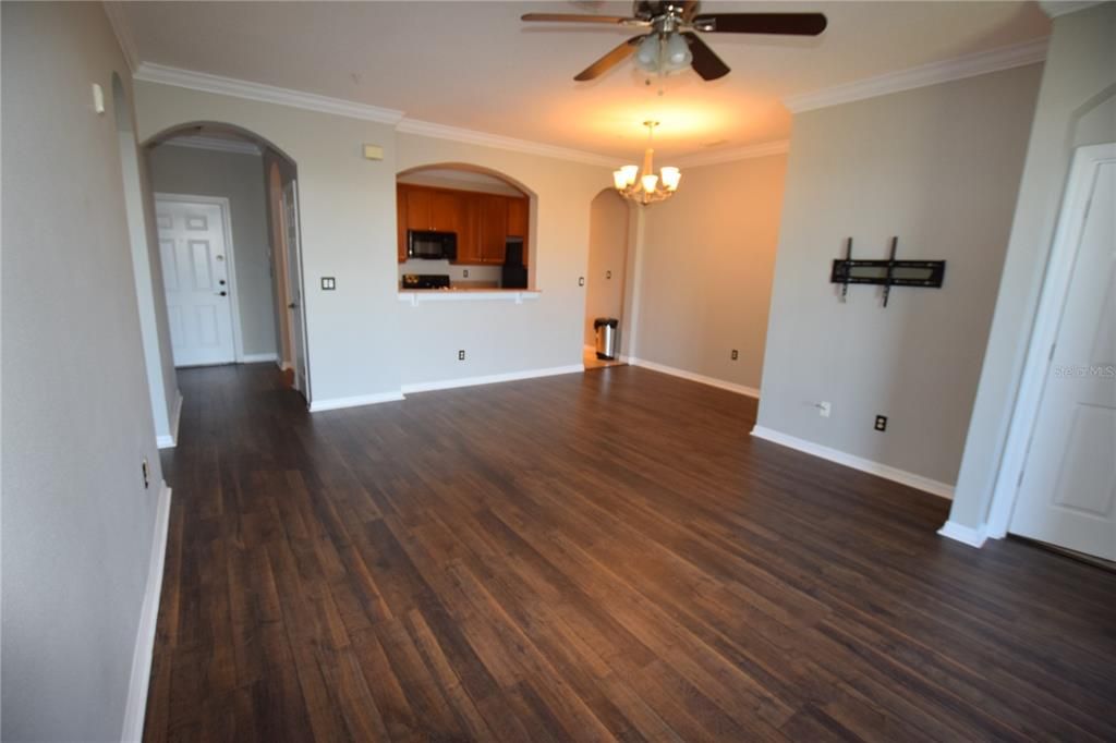 For Rent: $2,025 (3 beds, 2 baths, 1332 Square Feet)