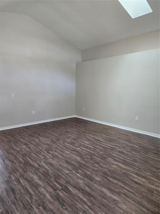 For Rent: $2,195 (3 beds, 2 baths, 1579 Square Feet)