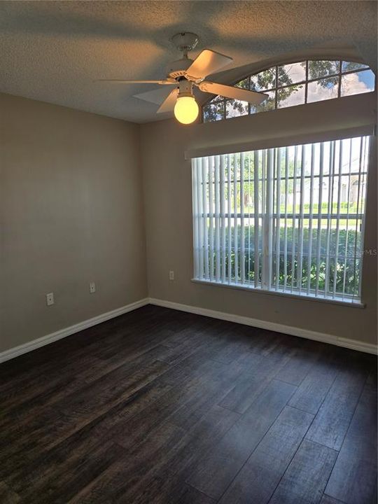 For Rent: $2,195 (3 beds, 2 baths, 1579 Square Feet)