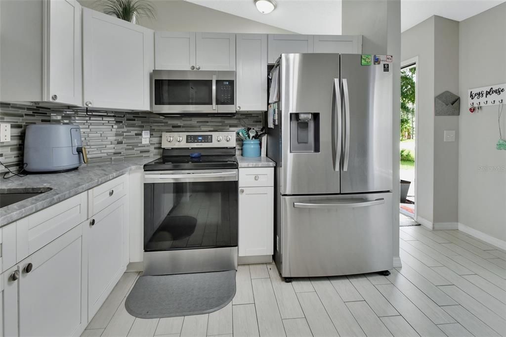 For Sale: $314,900 (3 beds, 2 baths, 1132 Square Feet)