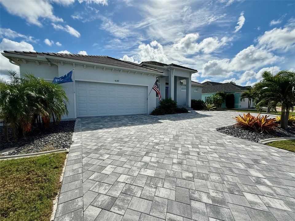 For Sale: $1,250,000 (3 beds, 2 baths, 2159 Square Feet)