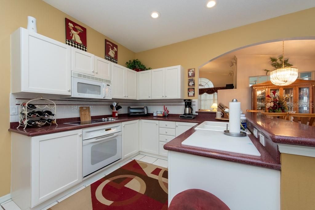 For Sale: $385,000 (2 beds, 2 baths, 1786 Square Feet)