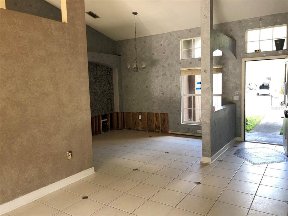 En Venta: $470,000 (4 camas, 3 baños, 2578 Pies cuadrados)