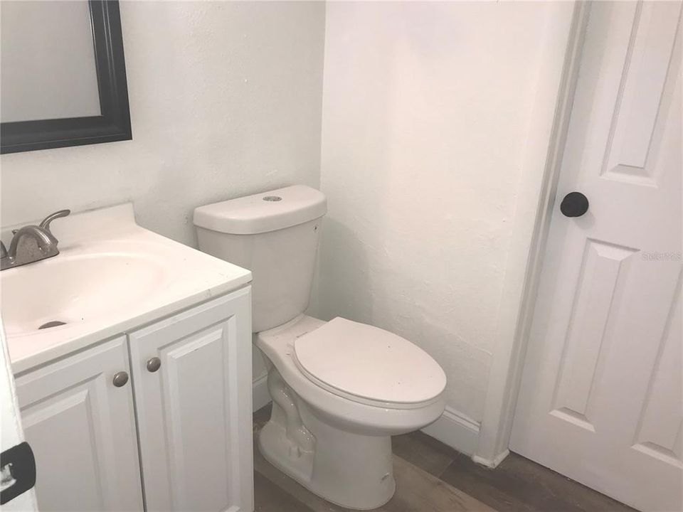 For Rent: $1,995 (4 beds, 1 baths, 1190 Square Feet)