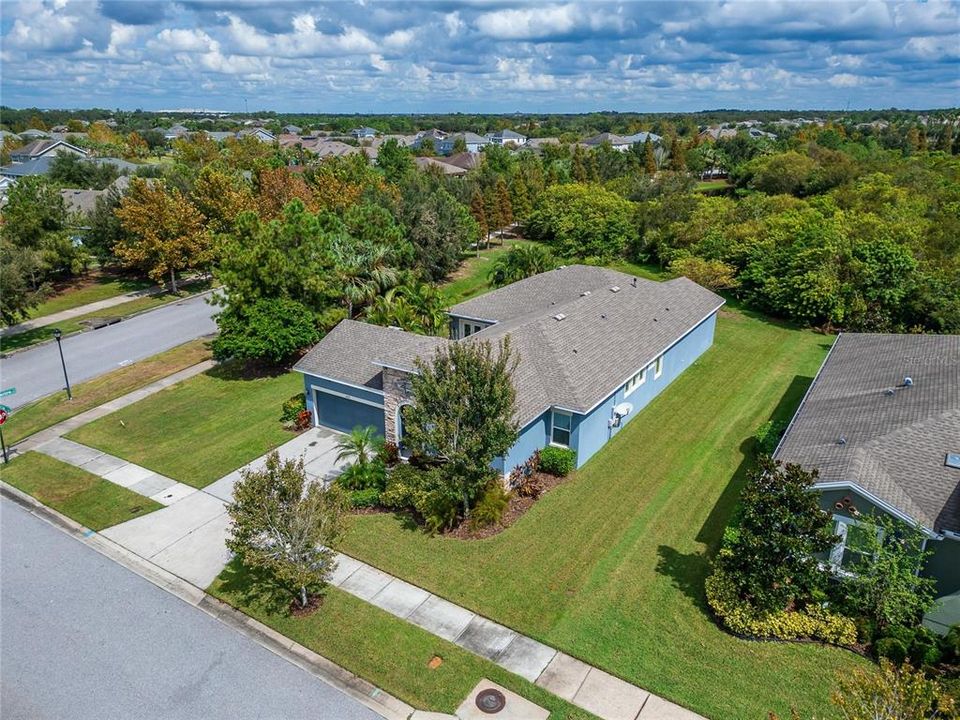 For Sale: $599,000 (3 beds, 3 baths, 2568 Square Feet)