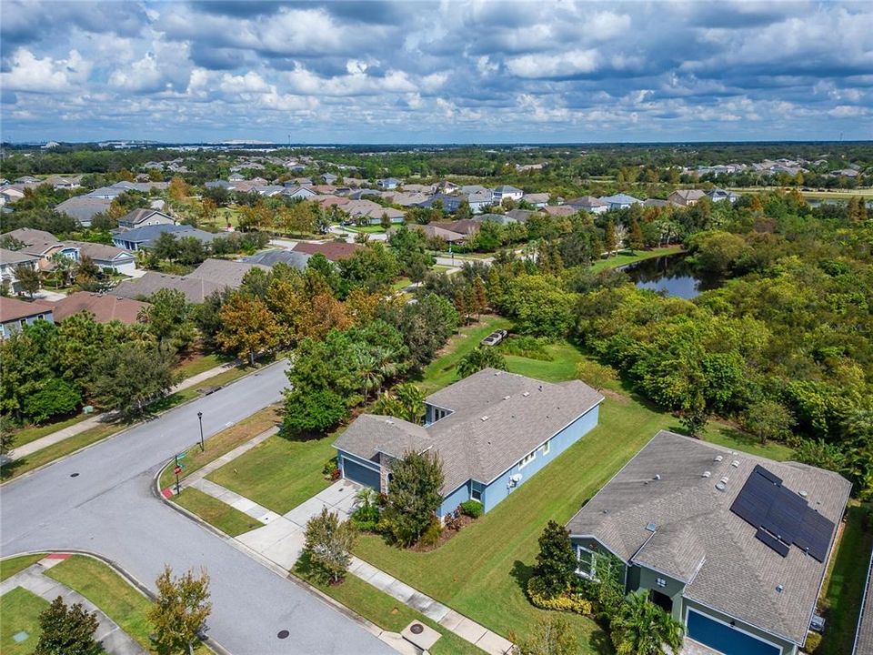 For Sale: $599,000 (3 beds, 3 baths, 2568 Square Feet)