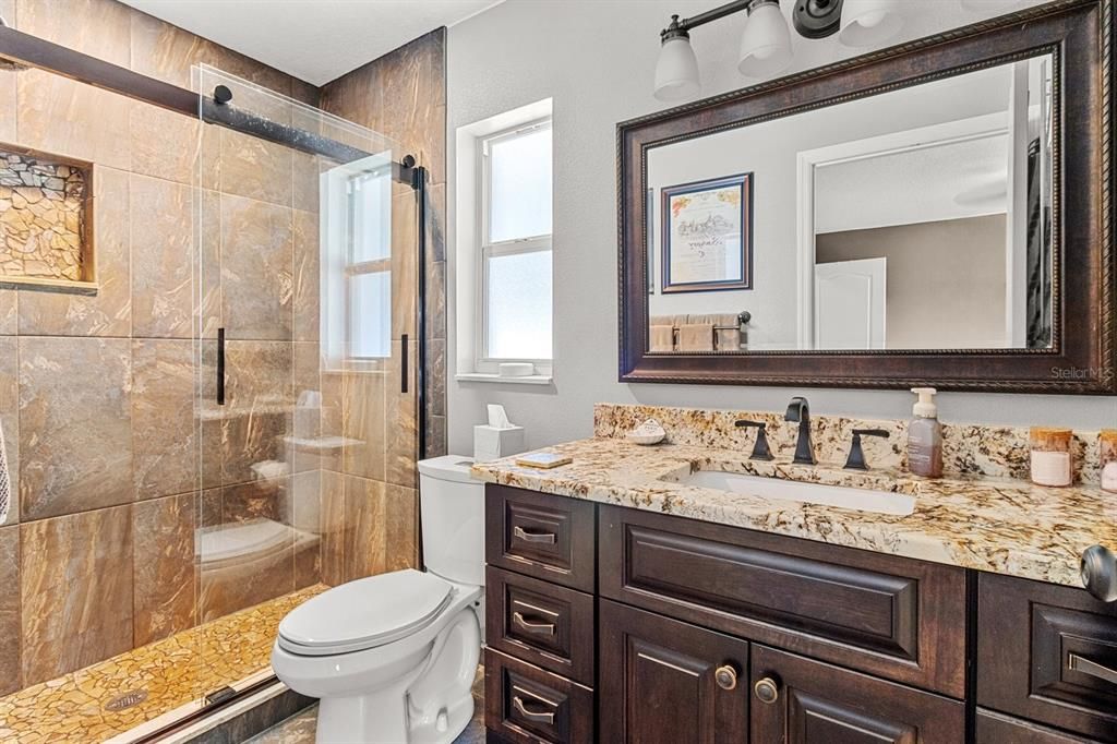 Master Bathroom w/ Tiled Shower