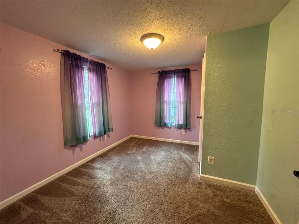 For Rent: $1,500 (2 beds, 1 baths, 760 Square Feet)