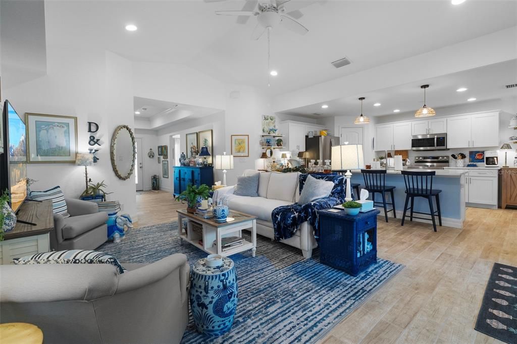 Living Room showing Kitchen