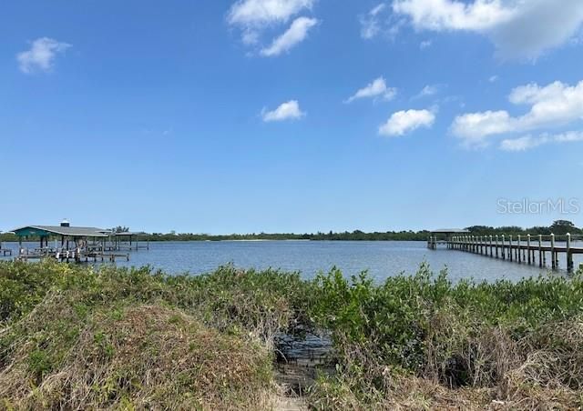 Launch your kayak or canoe directly on the Intracoastal Waterway