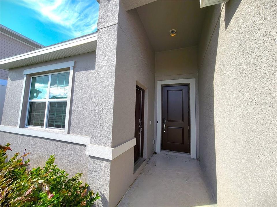 For Rent: $2,250 (3 beds, 2 baths, 1600 Square Feet)