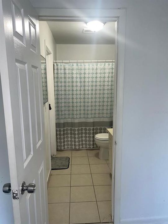 For Rent: $1,700 (2 beds, 1 baths, 996 Square Feet)