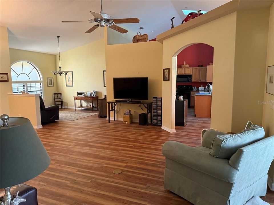 For Sale: $499,500 (3 beds, 2 baths, 2213 Square Feet)