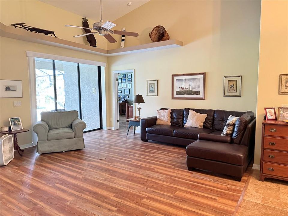 For Sale: $499,500 (3 beds, 2 baths, 2213 Square Feet)