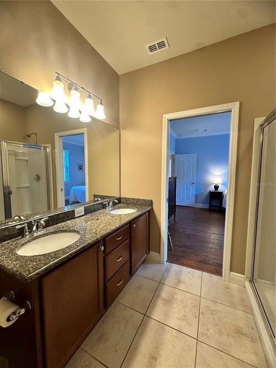 Double sink vanity w/ granite