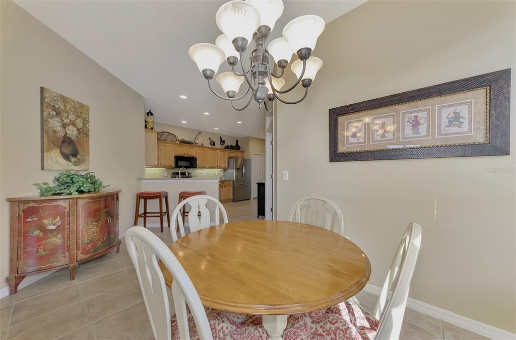 For Sale: $379,900 (2 beds, 2 baths, 1666 Square Feet)