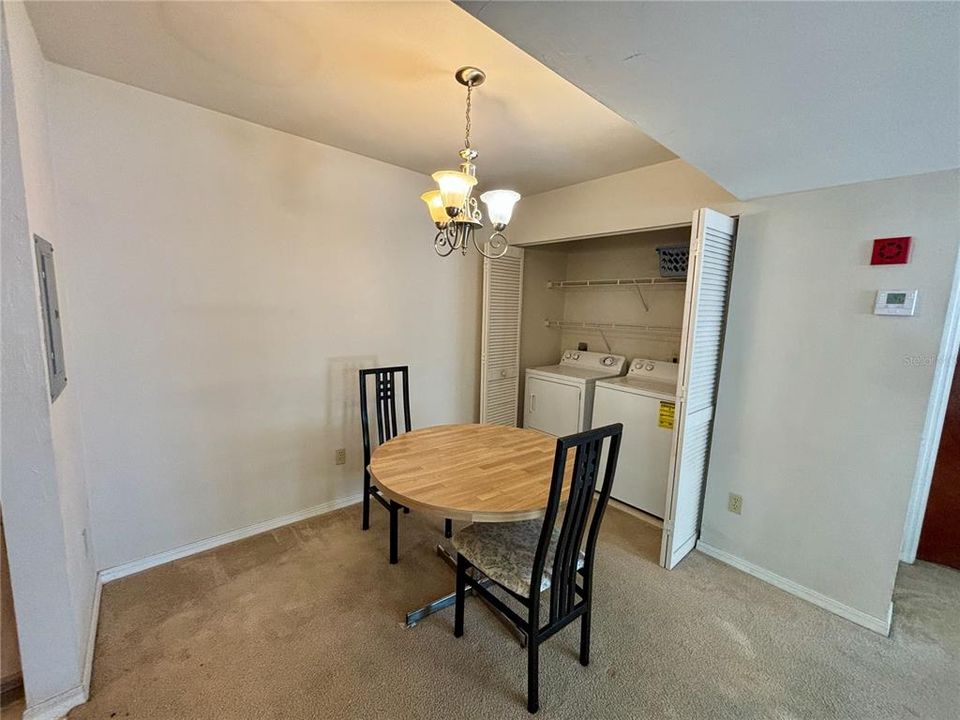 For Sale: $130,000 (1 beds, 1 baths, 635 Square Feet)