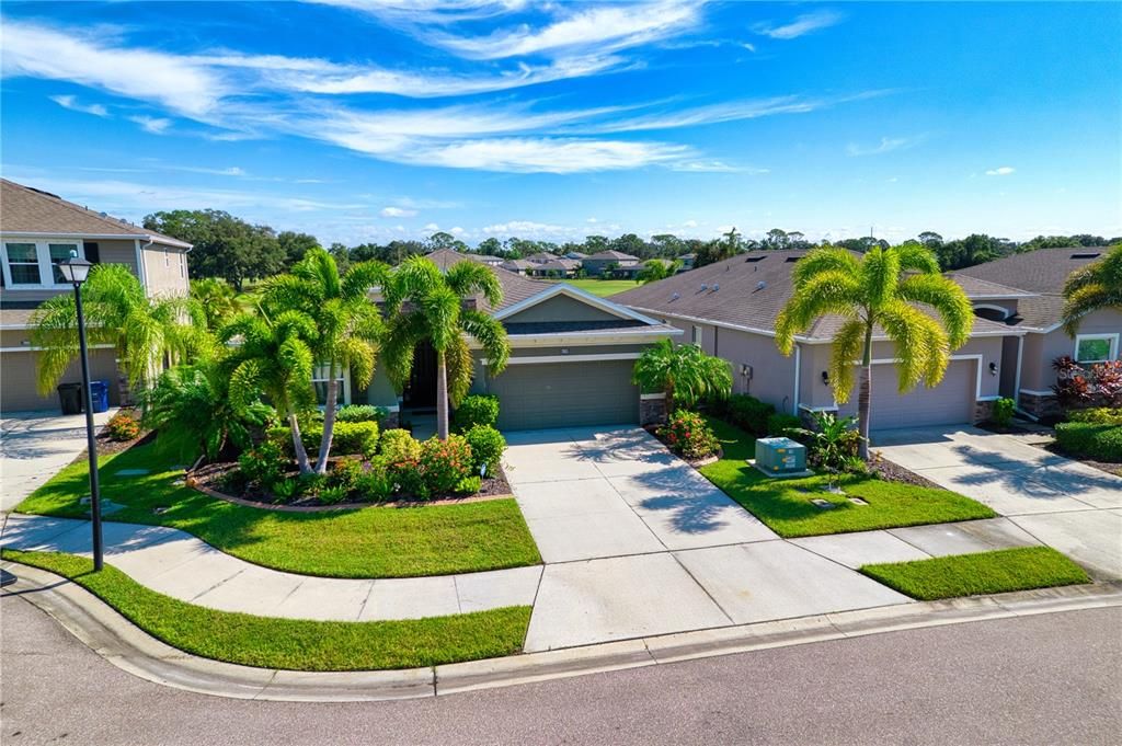 For Sale: $819,499 (3 beds, 2 baths, 2041 Square Feet)