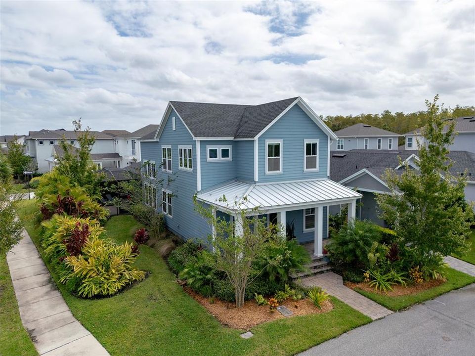 For Sale: $699,900 (3 beds, 2 baths, 1957 Square Feet)