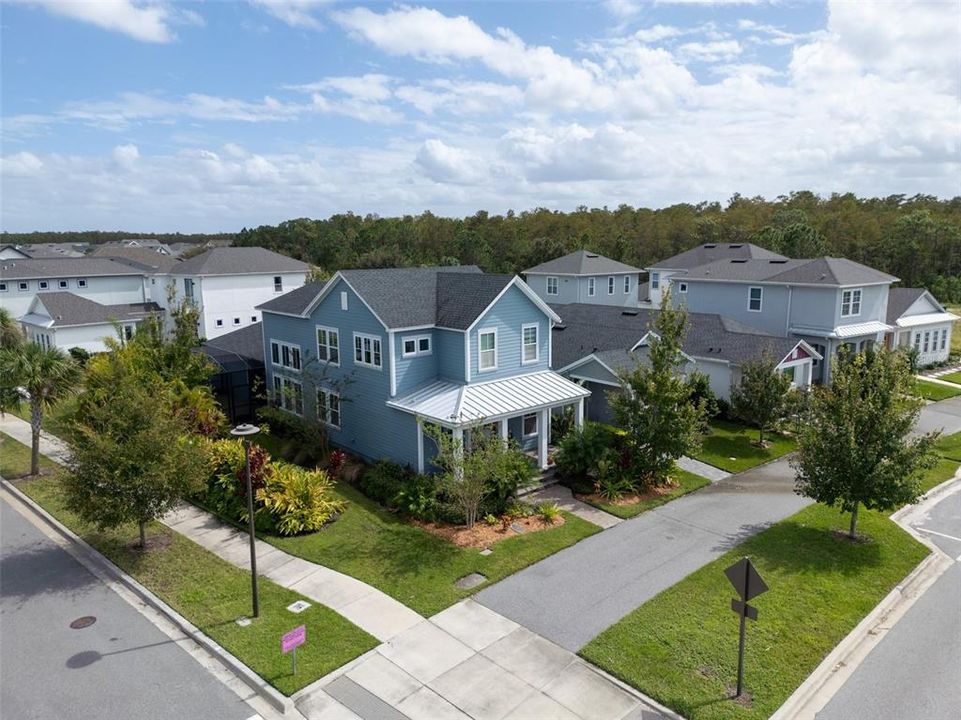 For Sale: $699,900 (3 beds, 2 baths, 1957 Square Feet)