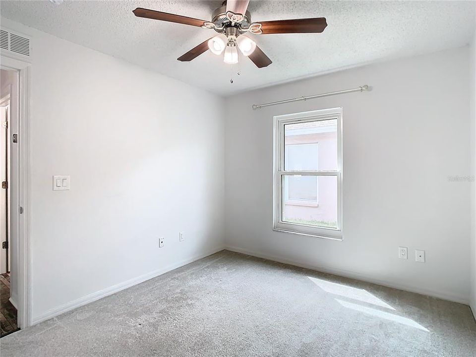 For Rent: $2,300 (3 beds, 2 baths, 1128 Square Feet)