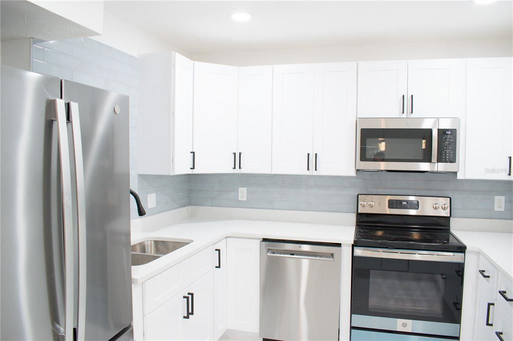 For Sale: $395,000 (4 beds, 2 baths, 1527 Square Feet)