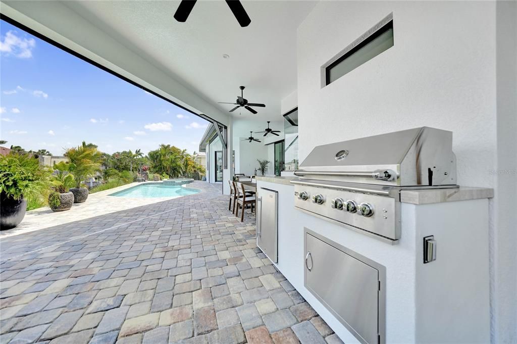 Outdoor Kitchen