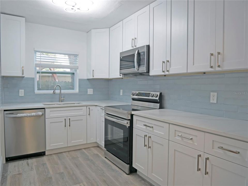 For Rent: $3,800 (4 beds, 2 baths, 1578 Square Feet)