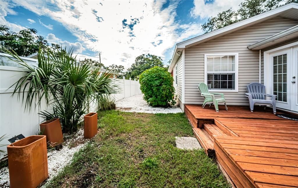 For Sale: $450,000 (3 beds, 2 baths, 1304 Square Feet)