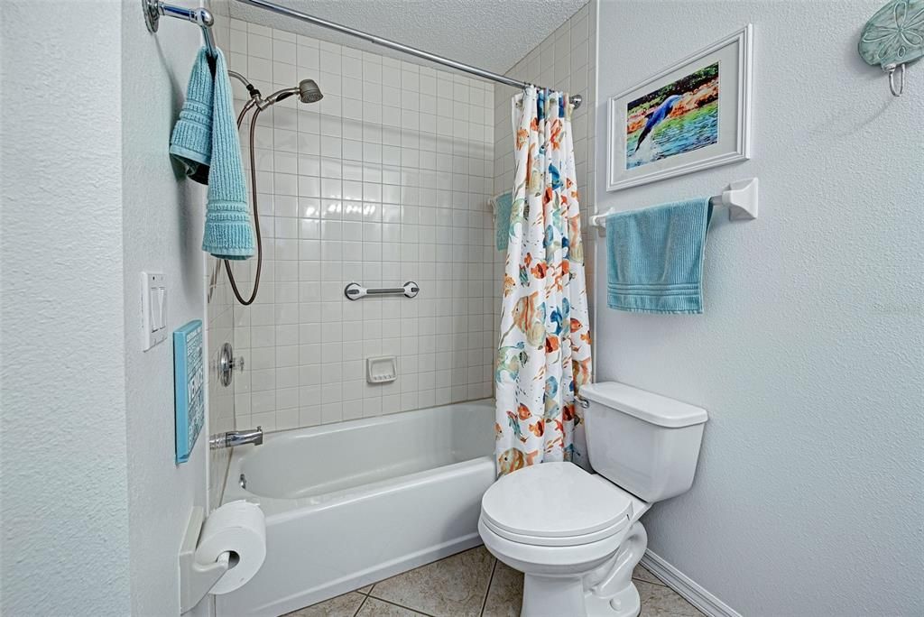 2nd bathroom with tub is perfect for guests.