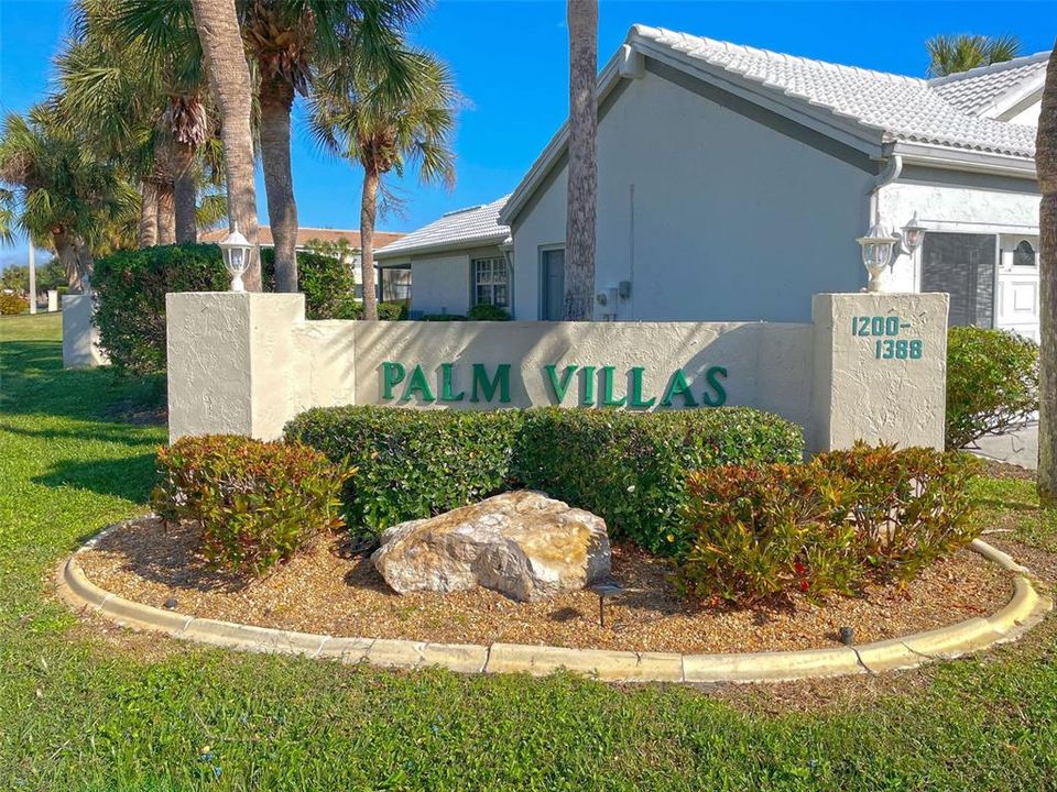 Palm Villas is a friendly neighborhood with low HOA fees and no CDD fee.  Fantastic location:  3 miles to Venice Island and near every conveience you could desire.