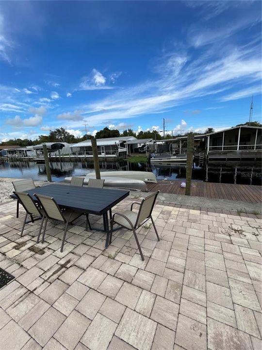 待售: $180,000 (0.09 acres)