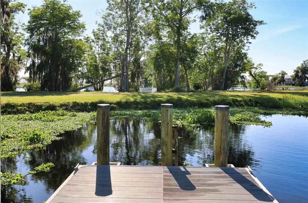 待售: $180,000 (0.09 acres)