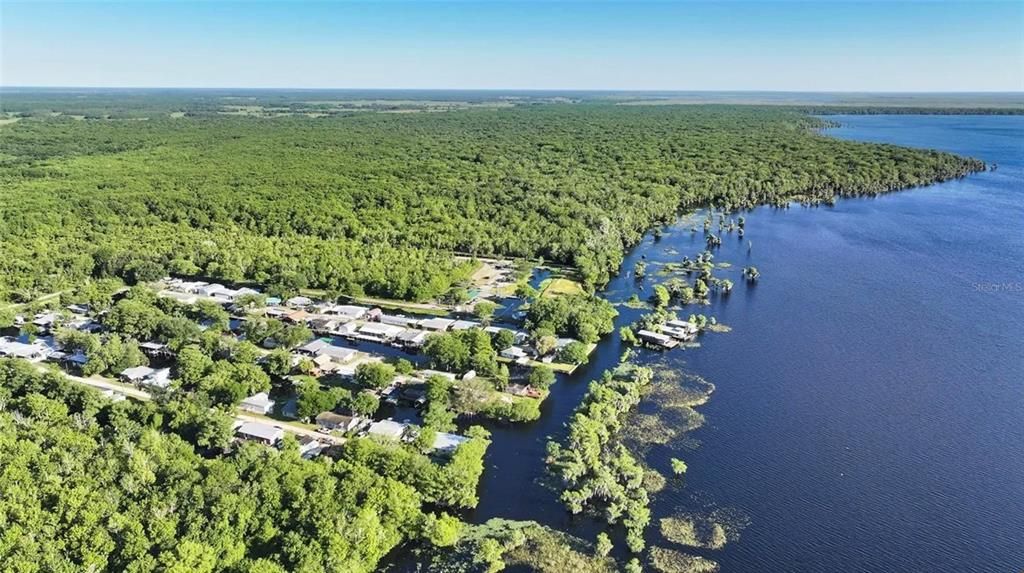 待售: $180,000 (0.09 acres)