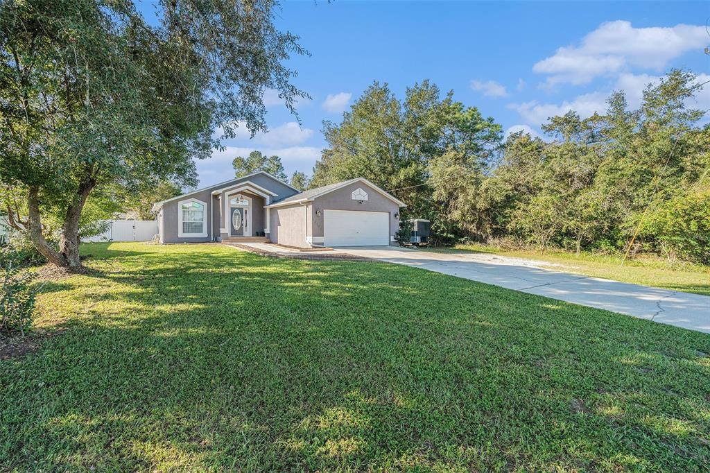 For Sale: $349,000 (3 beds, 2 baths, 1581 Square Feet)