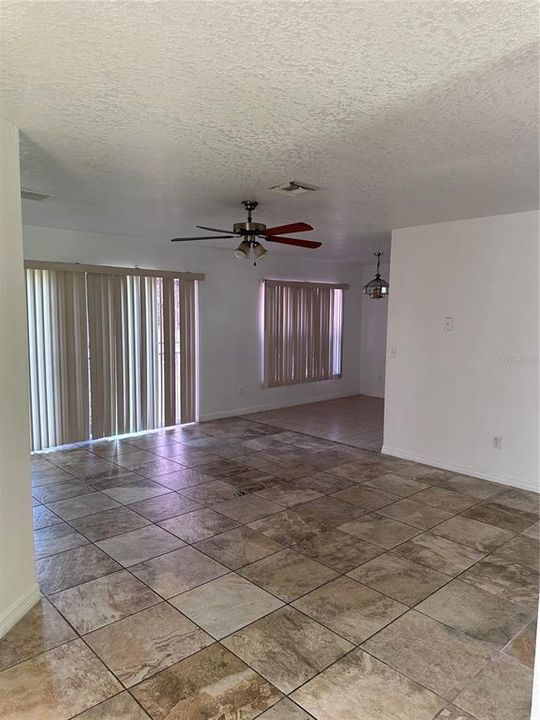 For Rent: $2,000 (3 beds, 2 baths, 1112 Square Feet)