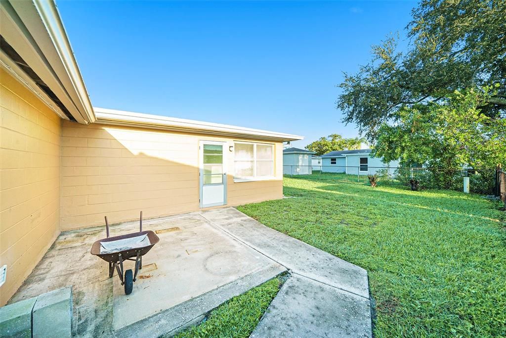 For Sale: $275,000 (3 beds, 2 baths, 1620 Square Feet)