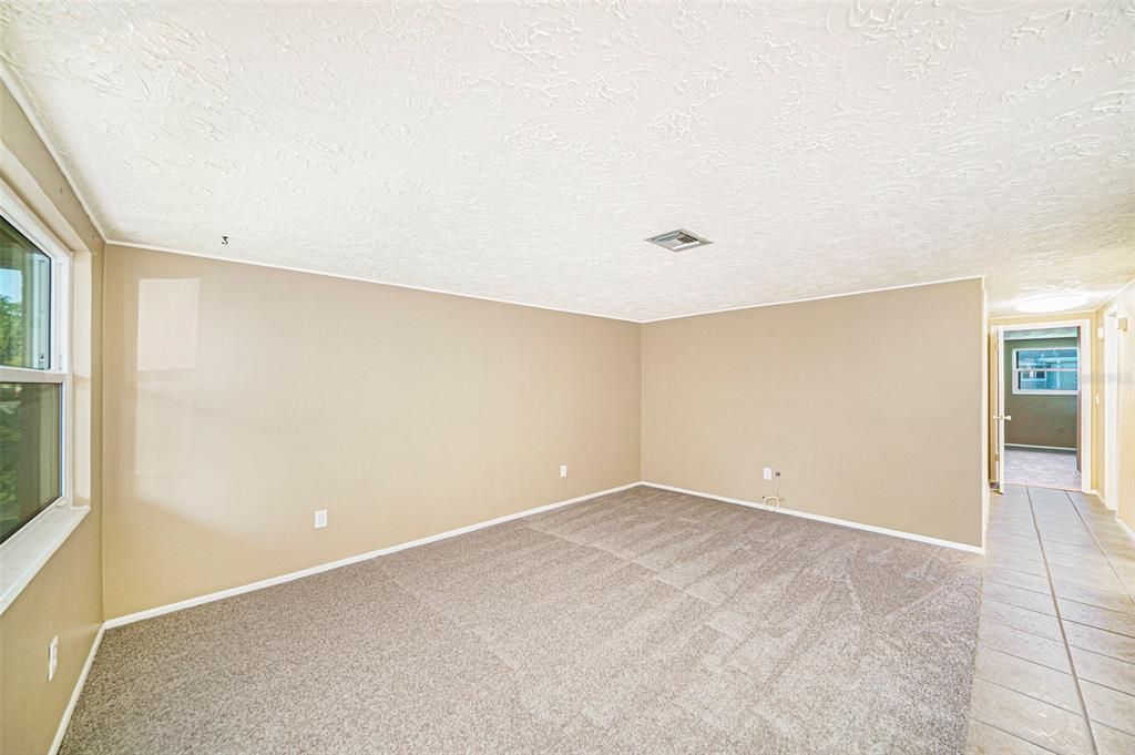 For Sale: $275,000 (3 beds, 2 baths, 1620 Square Feet)