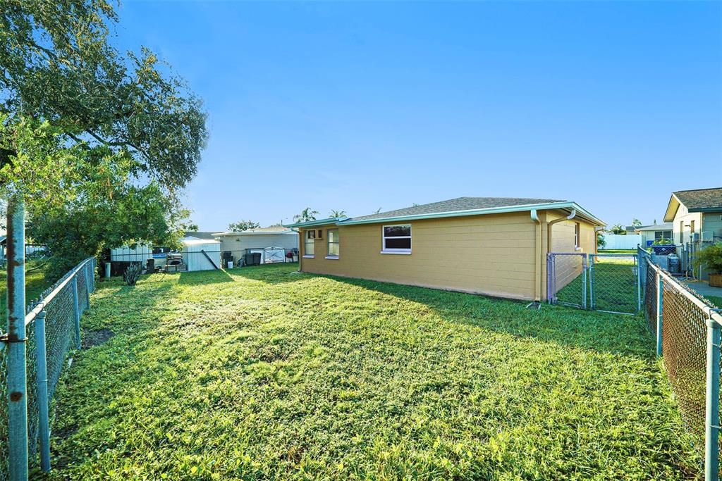 For Sale: $275,000 (3 beds, 2 baths, 1620 Square Feet)