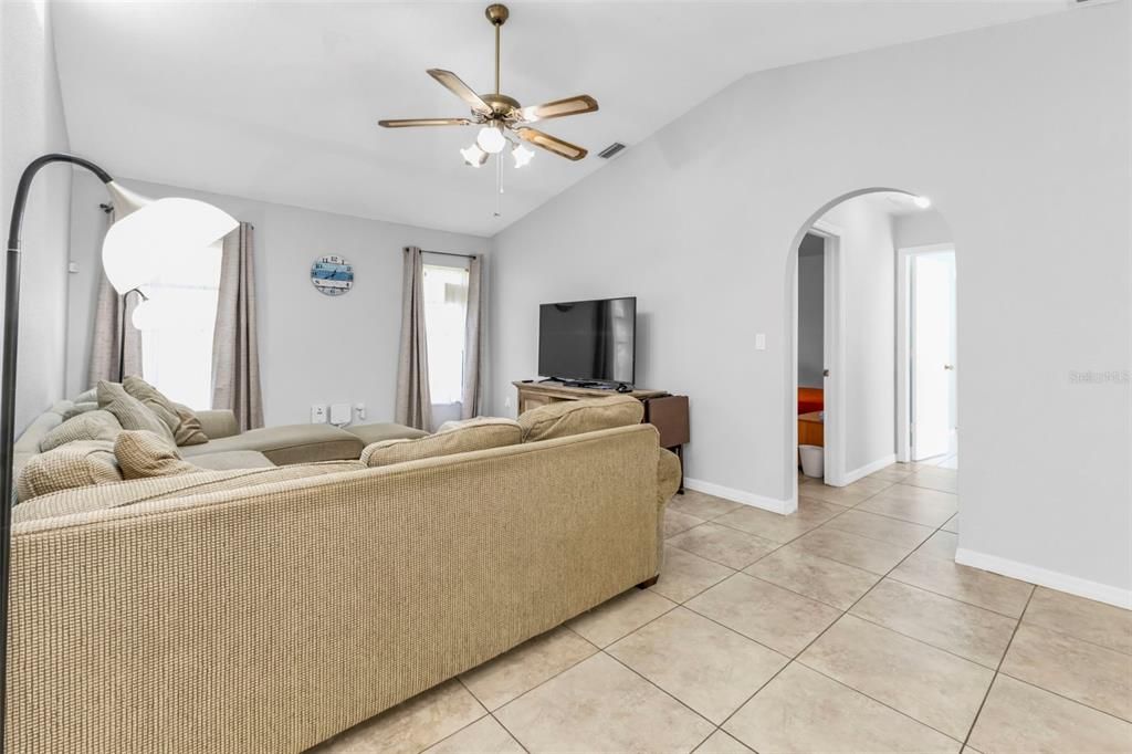 For Sale: $449,900 (3 beds, 2 baths, 1873 Square Feet)