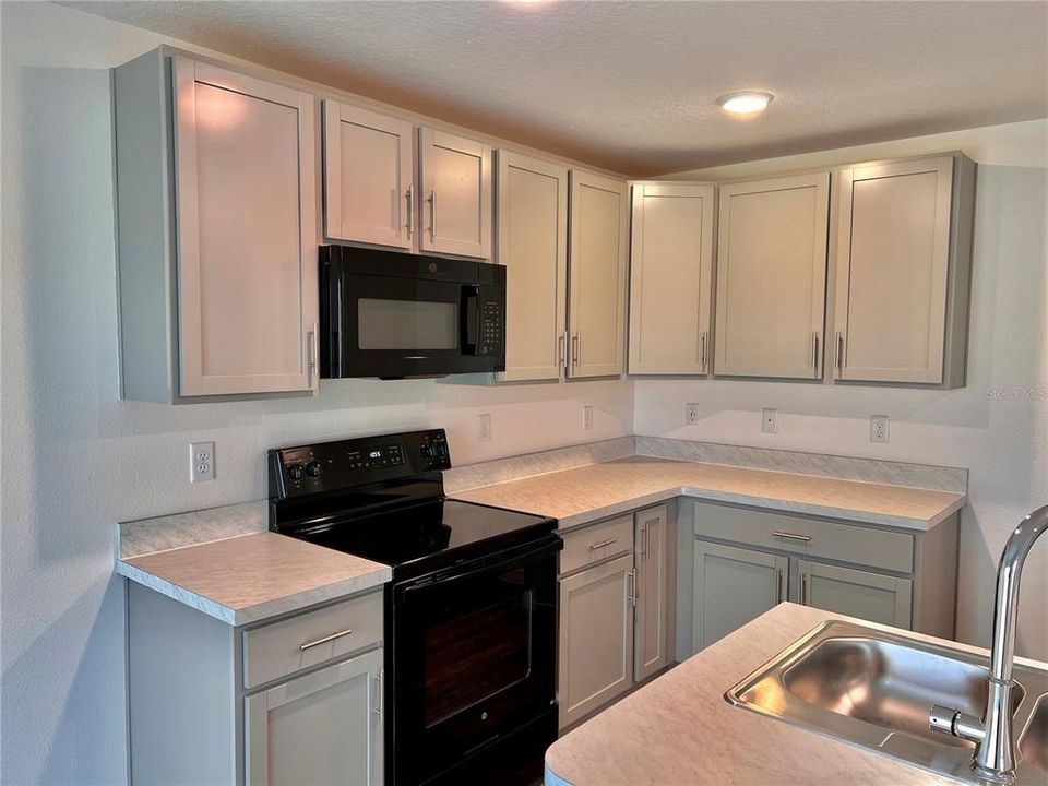 For Sale: $269,900 (3 beds, 2 baths, 1458 Square Feet)